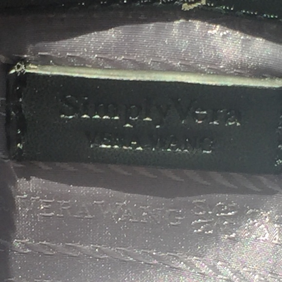 Black sequence simply Vera Wang handbag - Picture 6 of 6
